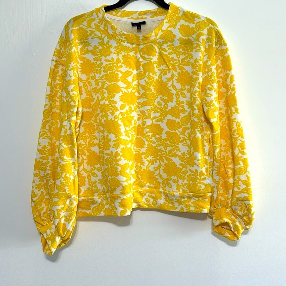 Who What Wear yellow and white sweater​​